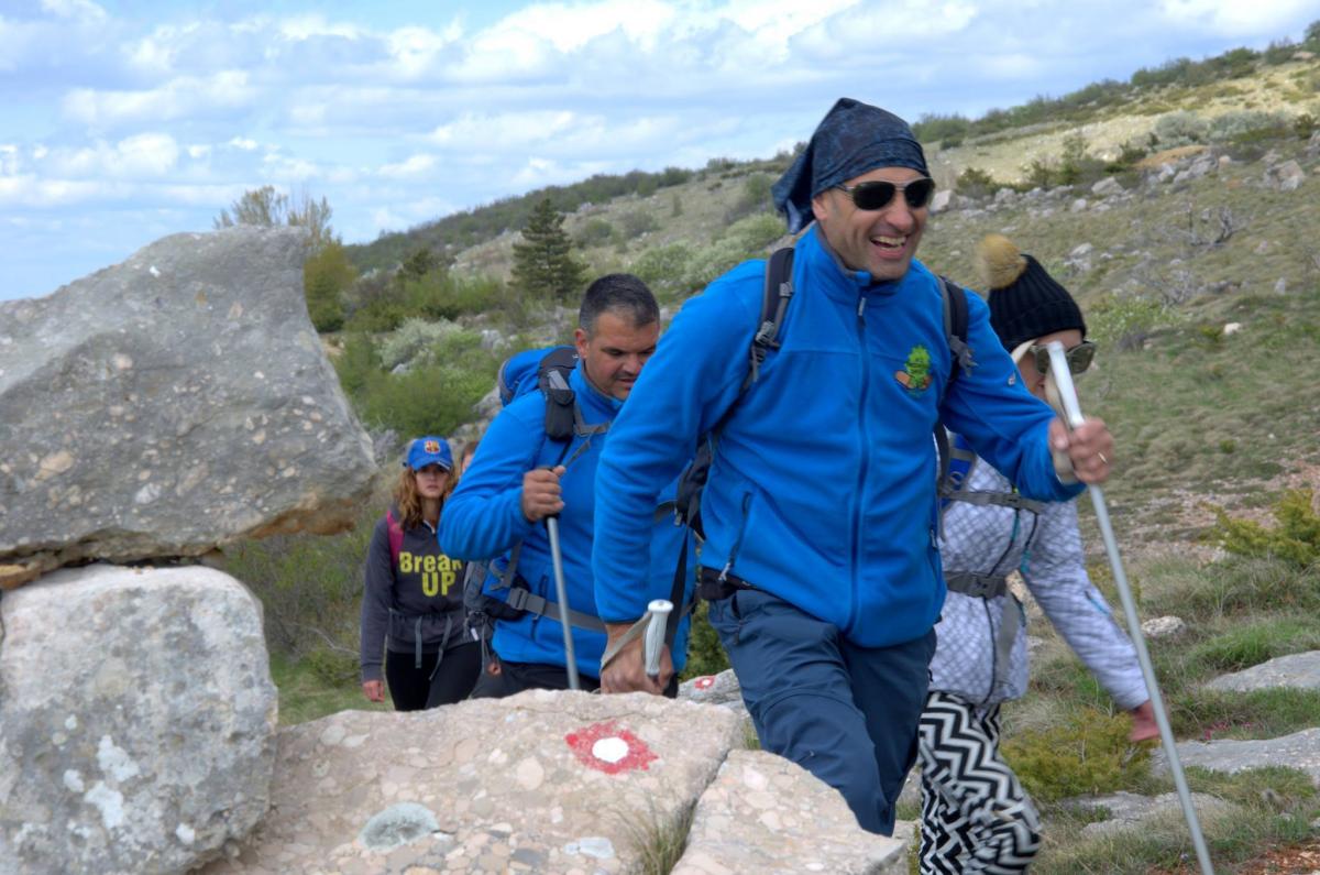 18013045_10211122063200556_880636645_o