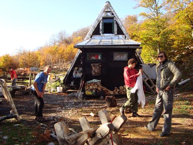 ispred planinarskog skloništa Struge_dsc00749